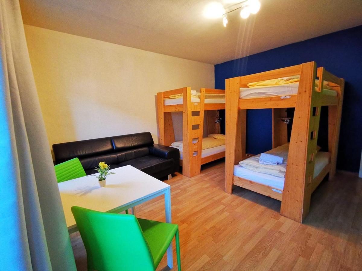 Downtown Hostel Інтерлакен Екстер'єр фото
