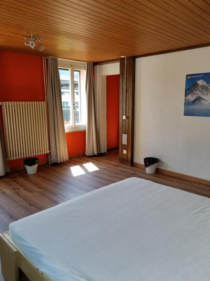 Downtown Hostel Інтерлакен Екстер'єр фото