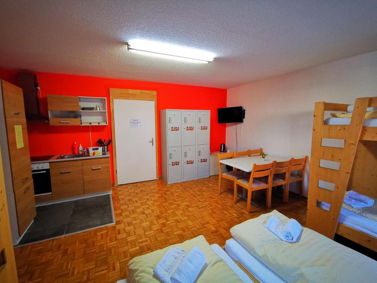 Downtown Hostel Інтерлакен Екстер'єр фото
