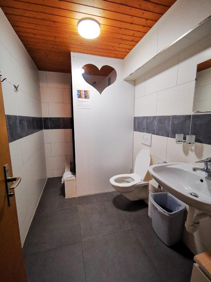 Downtown Hostel Інтерлакен Екстер'єр фото