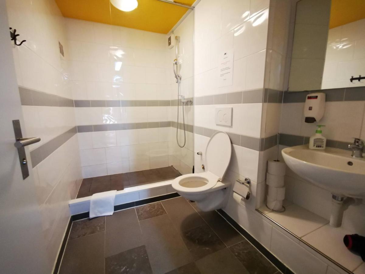 Downtown Hostel Інтерлакен Екстер'єр фото
