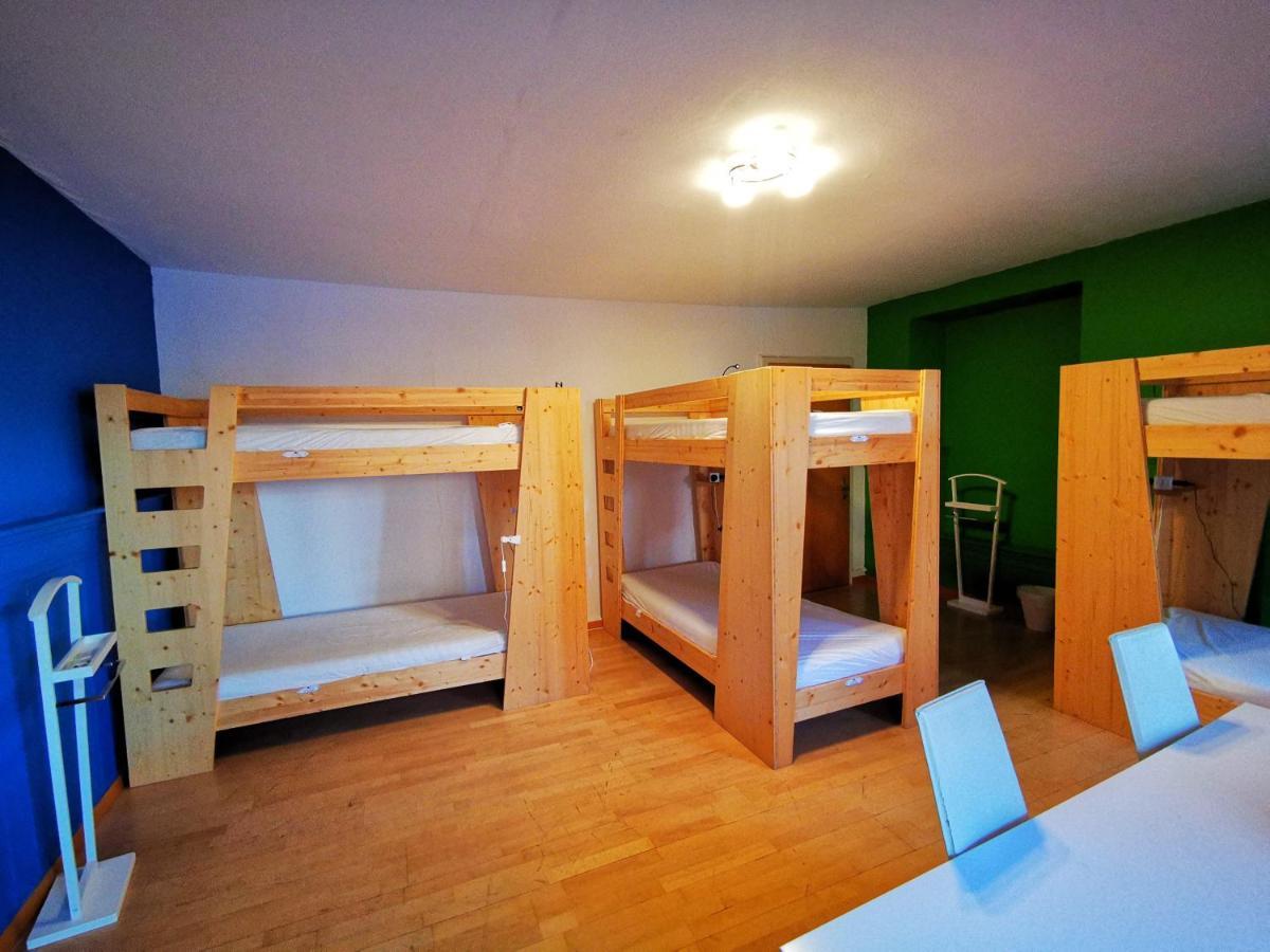Downtown Hostel Інтерлакен Екстер'єр фото