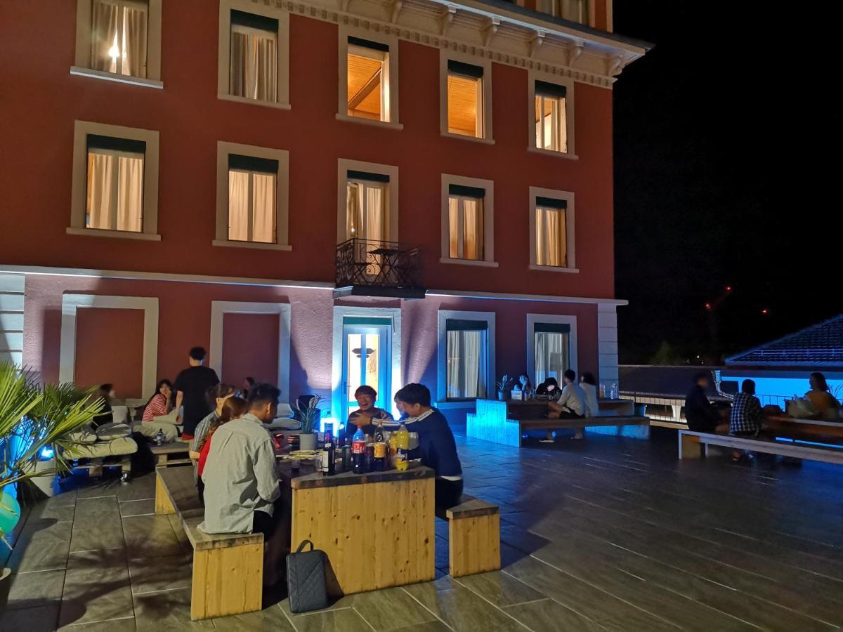 Downtown Hostel Інтерлакен Екстер'єр фото