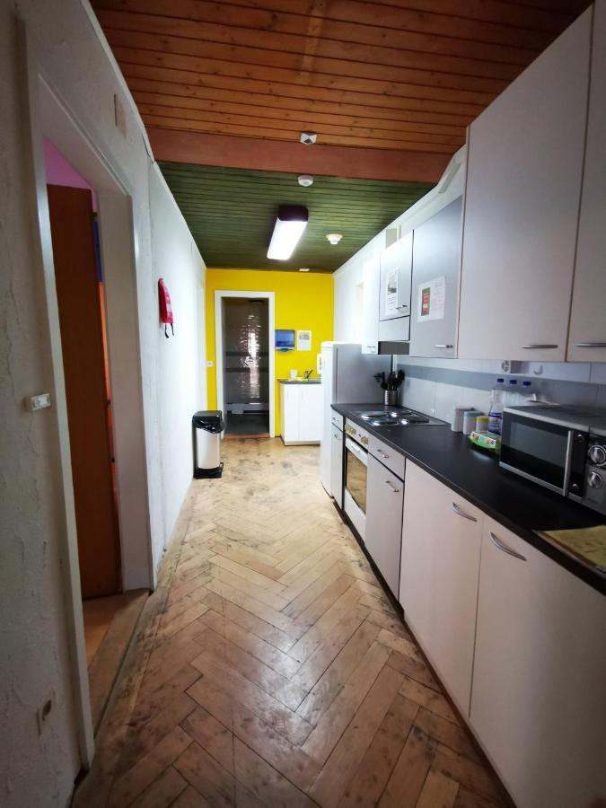 Downtown Hostel Інтерлакен Екстер'єр фото